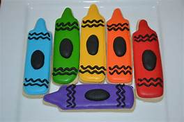 Crayon Premium Tin Cookie Cutter